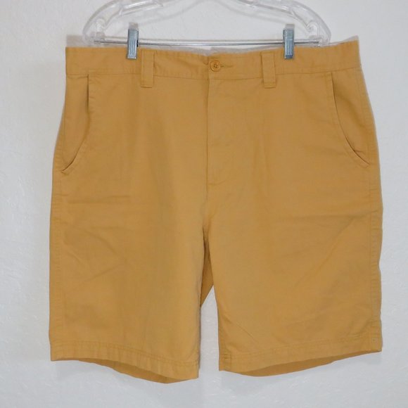 St. John's Bay* Men's 1.5" Belt Loop Four Pocket Casual Classic Shorts~ Size 38W - Picture 1 of 9
